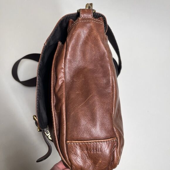 Fossil Leather Laptop Messenger Bag Brown Crossbody Shoulder Work Satchel Preppy - Picture 5 of 16